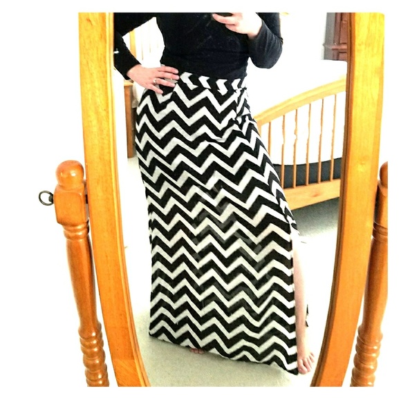 Forever 21 Chiffon Maxi Skirt - Picture 1 of 2
